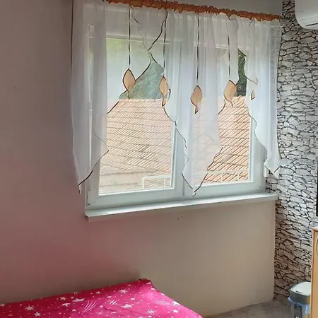 Klein Vendeghaz Zakanyszek